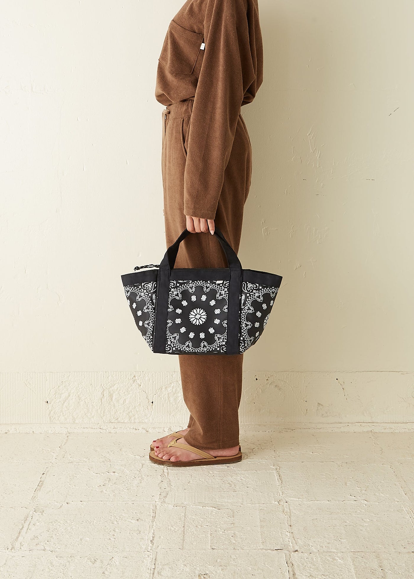 RANDY LAUNDRY TOTE (black / SMALL) – LANDHAUS