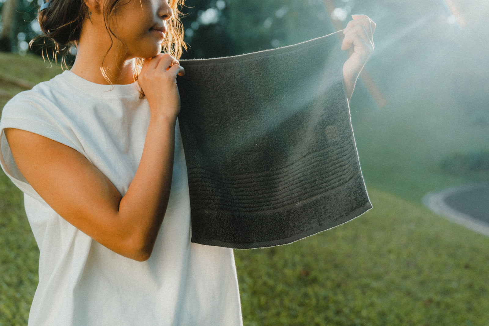 LH CLASSICS HAND TOWEL – LANDHAUS