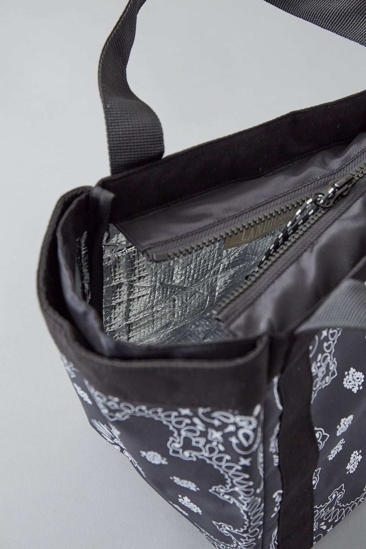 RANDY LAUNDRY TOTE (black / SMALL) – LANDHAUS